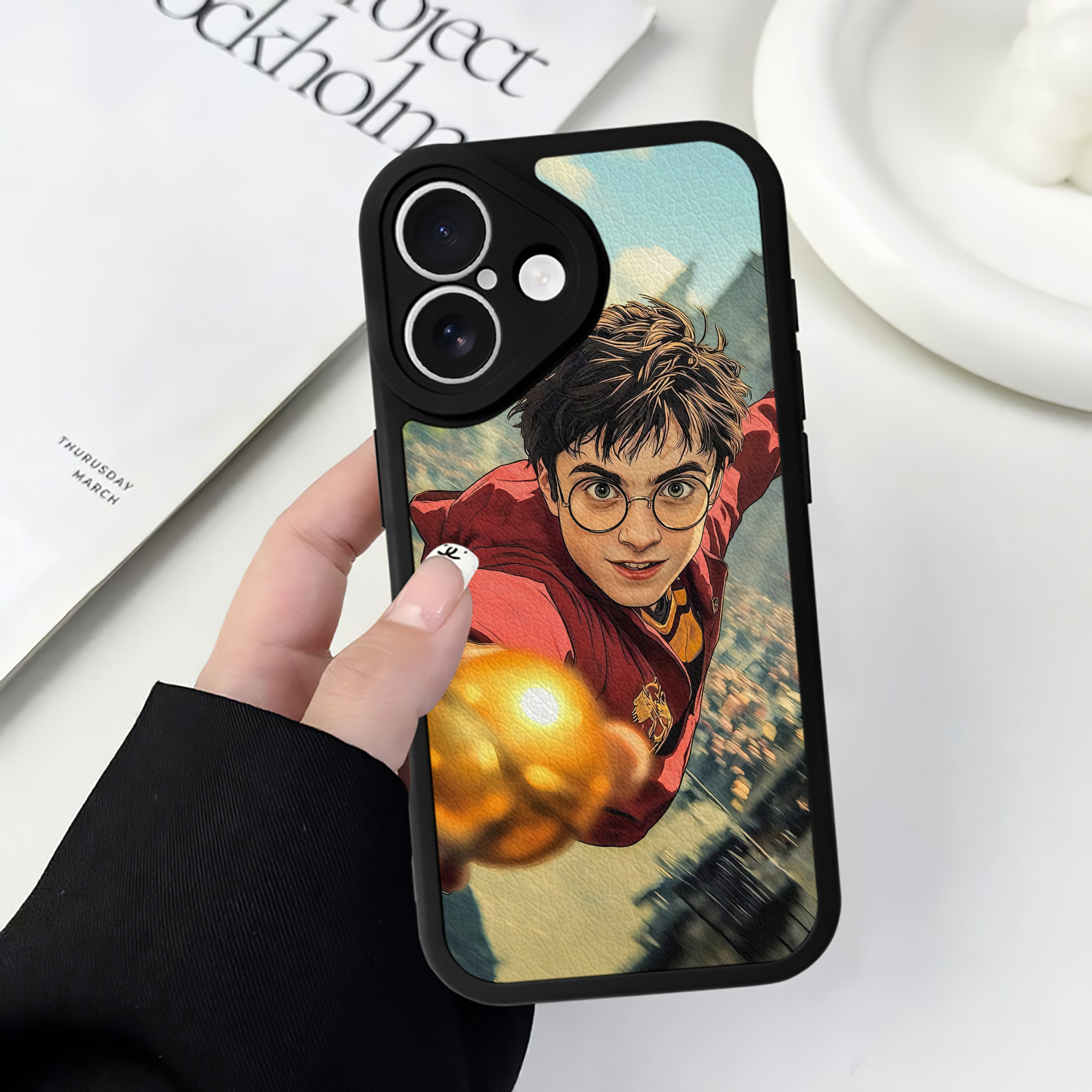 （画像用） Harry Potter ハリー・ポッターシリーズ 【iPhone 16シリーズ対応】シリコンスマホケース（レザー調） 材質：シリコン